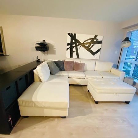 ויקטוריה Downtown Heritage Condo With Parking מראה חיצוני תמונה