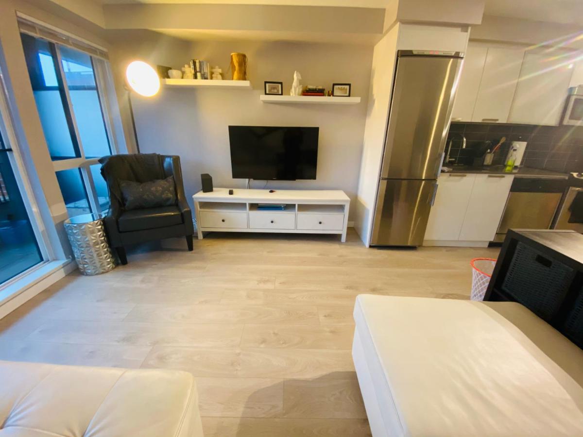 ויקטוריה Downtown Heritage Condo With Parking מראה חיצוני תמונה