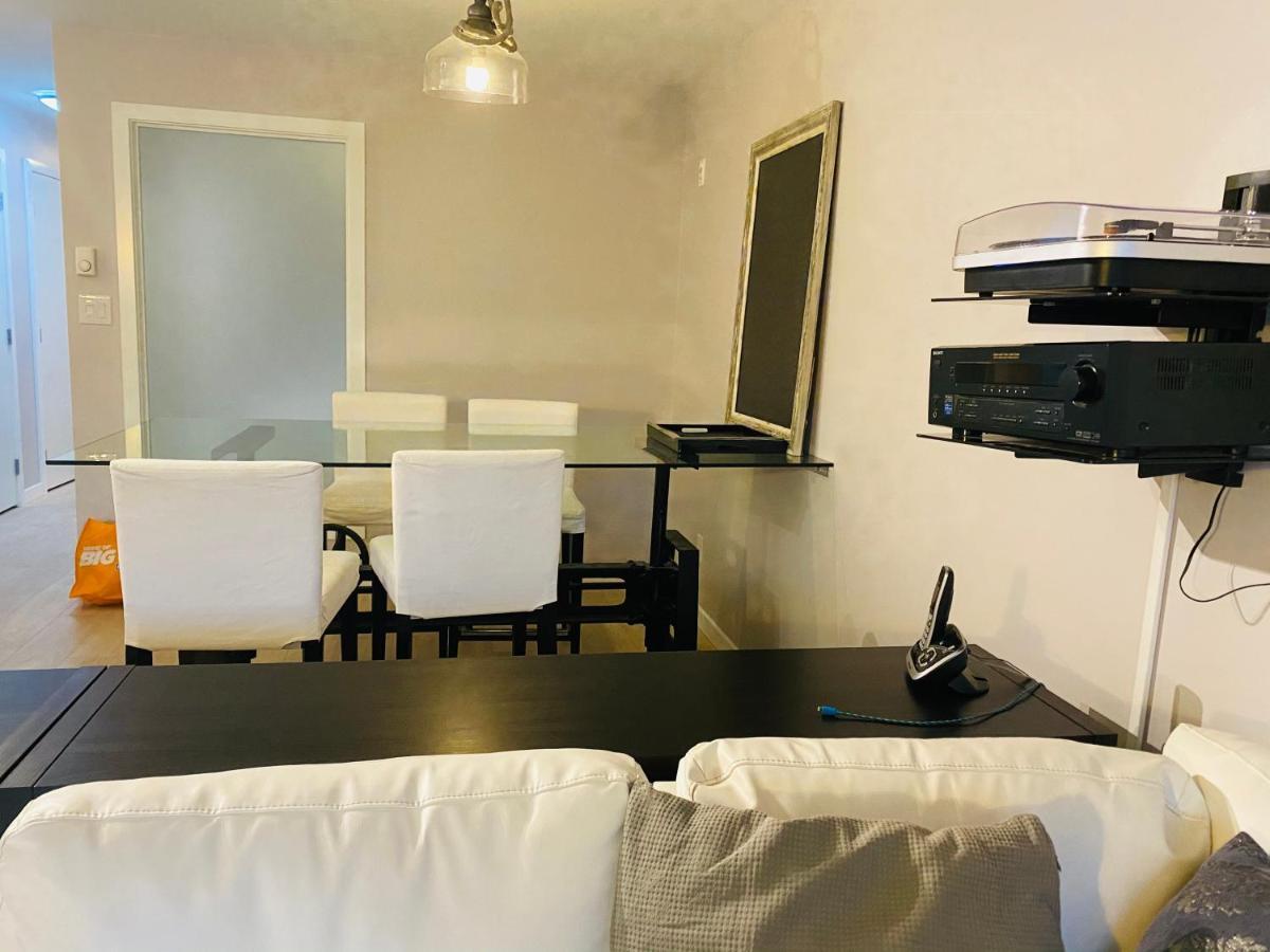 ויקטוריה Downtown Heritage Condo With Parking מראה חיצוני תמונה