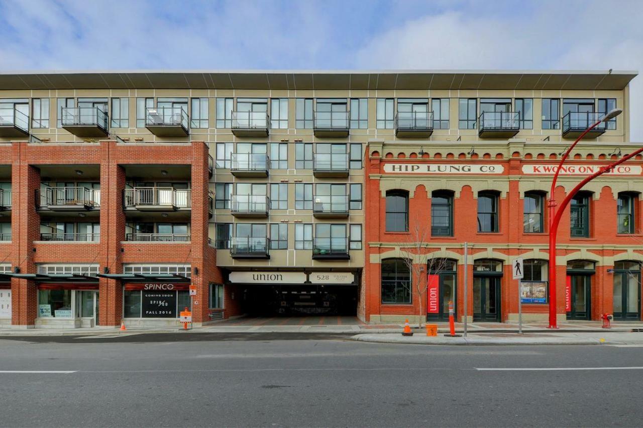 ויקטוריה Downtown Heritage Condo With Parking מראה חיצוני תמונה