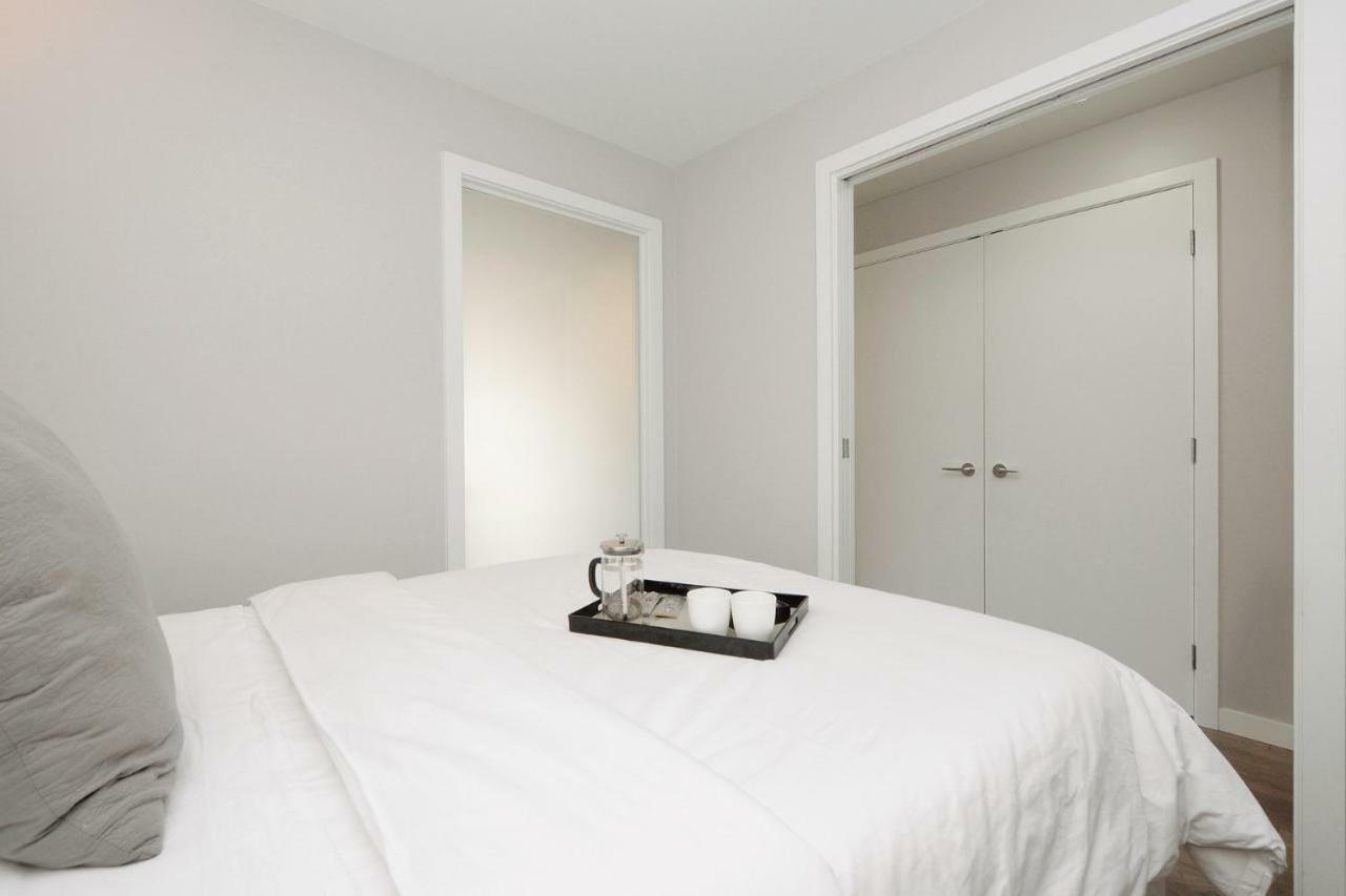 ויקטוריה Downtown Heritage Condo With Parking מראה חיצוני תמונה